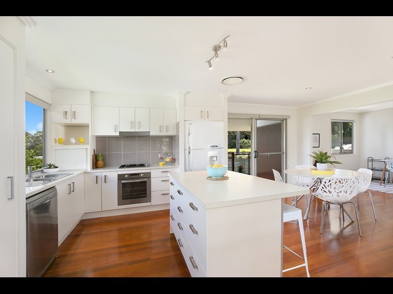5 Firesong Court, Nambour QLD 4560