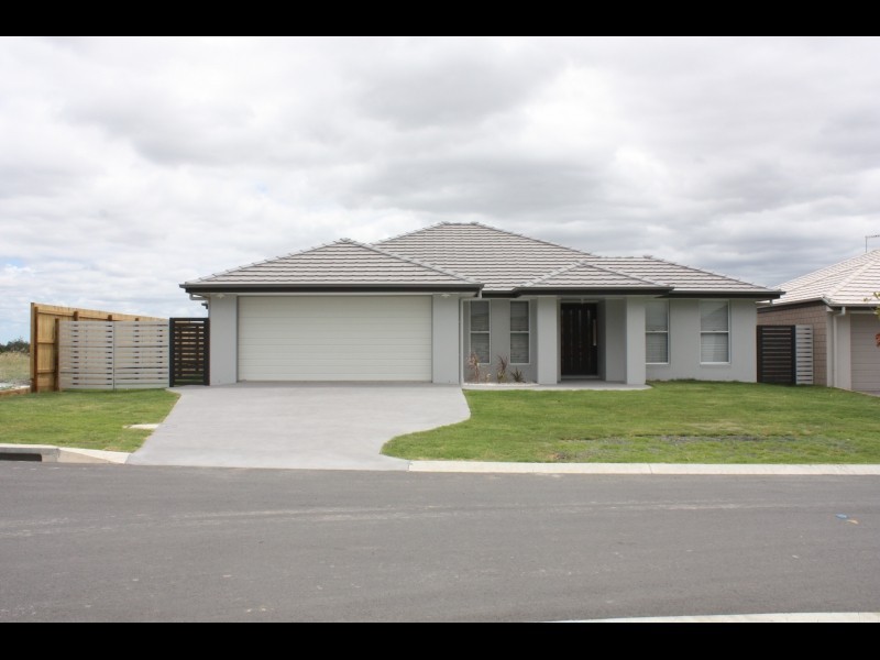 4 Hastings Avenue, Plainland QLD 4341