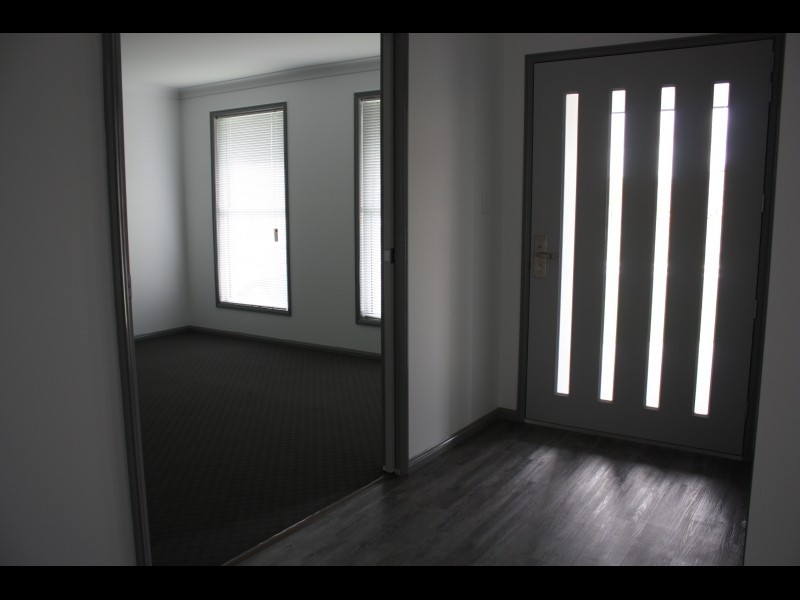 4 Hastings Avenue, Plainland QLD 4341