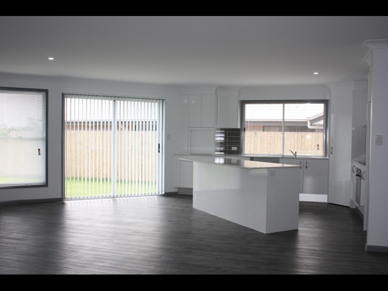 4 Hastings Avenue, Plainland QLD 4341