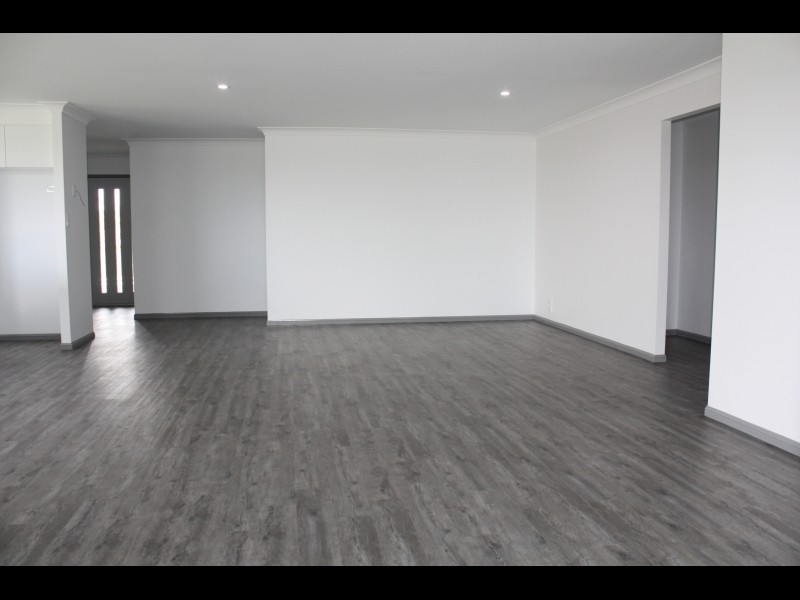 4 Hastings Avenue, Plainland QLD 4341