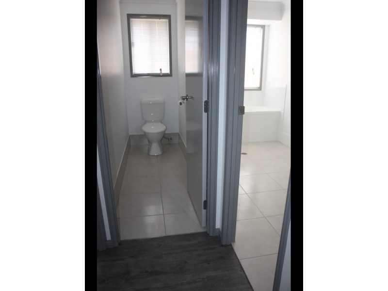 4 Hastings Avenue, Plainland QLD 4341