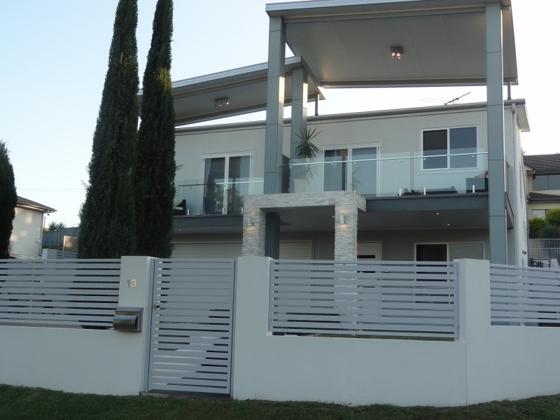 13 STAVELEY CLOSE, Sinnamon Park QLD 4073