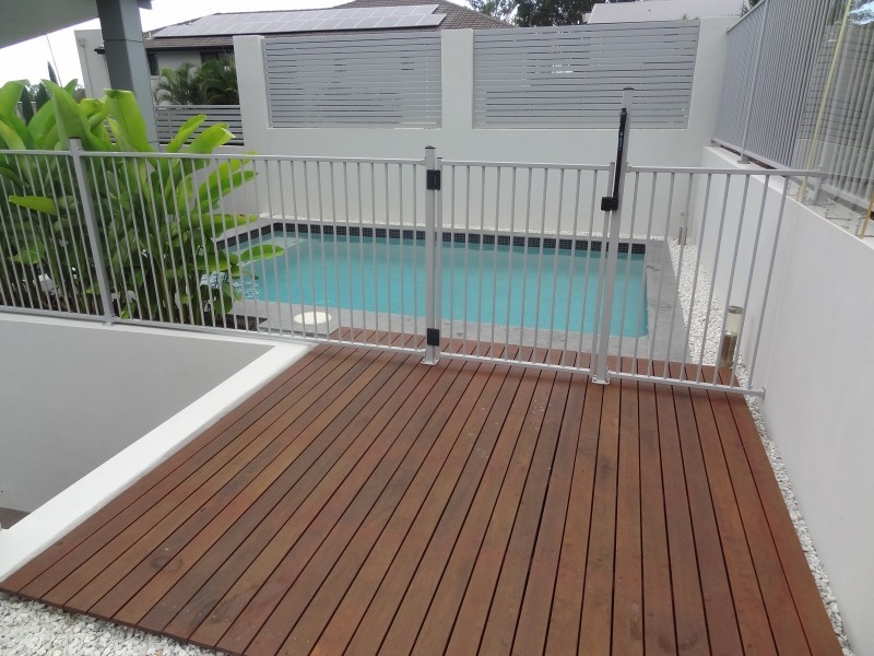 13 STAVELEY CLOSE, Sinnamon Park QLD 4073