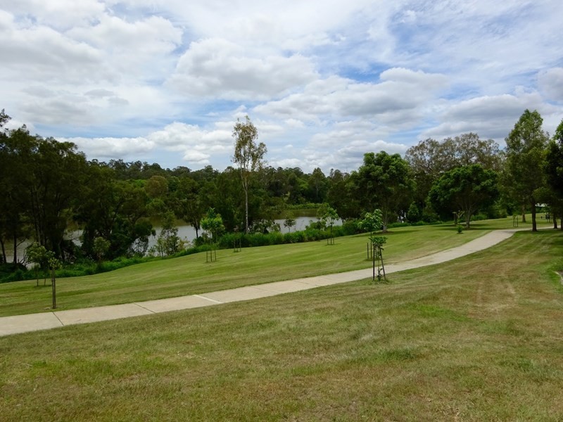 13 STAVELEY CLOSE, Sinnamon Park QLD 4073