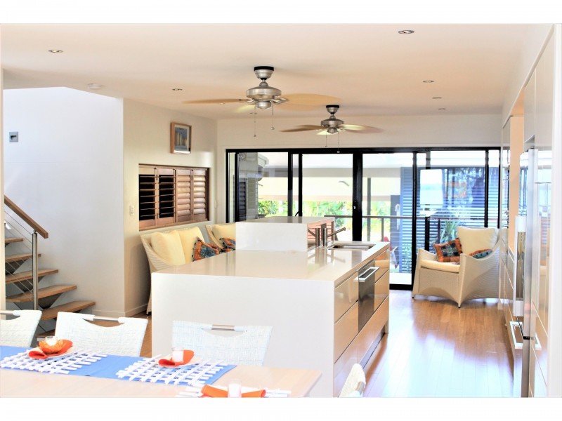 54 White Patch Esplanade, White Patch QLD 4507