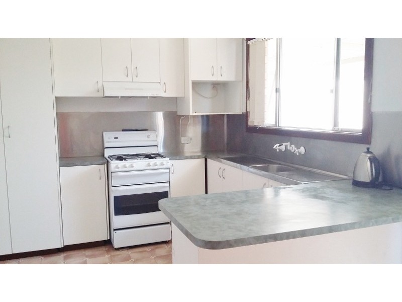 4 Chestnut Street, Castletown WA 6450