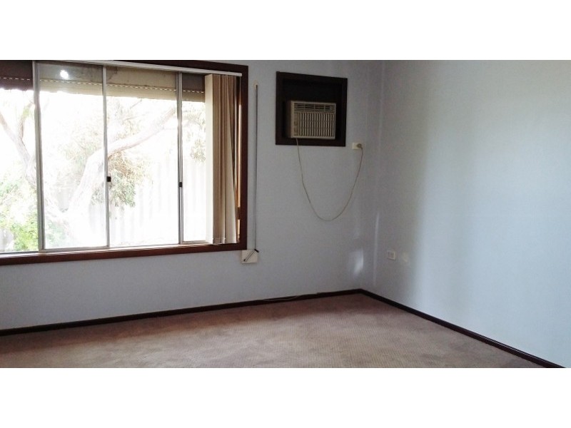 4 Chestnut Street, Castletown WA 6450