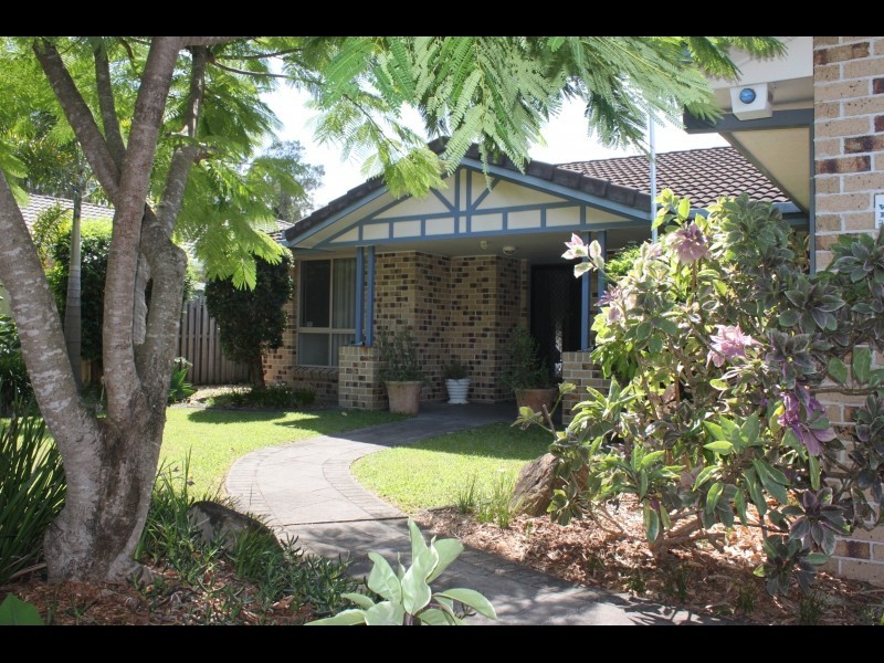 10 Casuarina Drive, Elanora QLD 4221