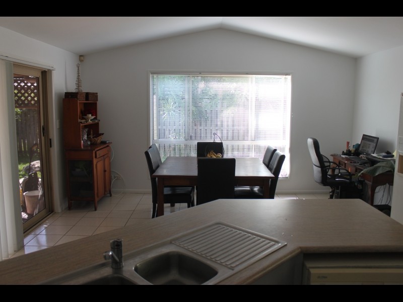 10 Casuarina Drive, Elanora QLD 4221