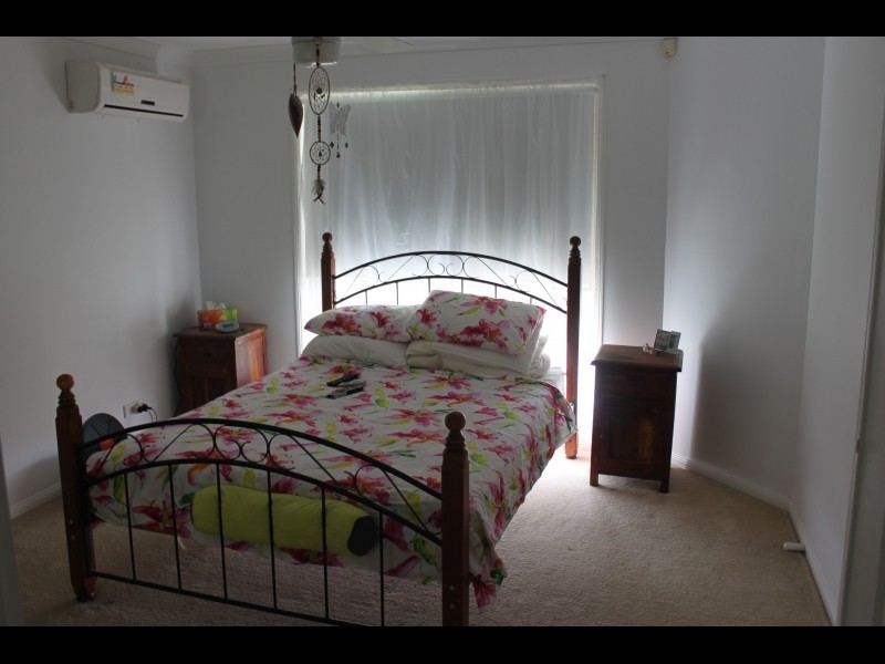 10 Casuarina Drive, Elanora QLD 4221