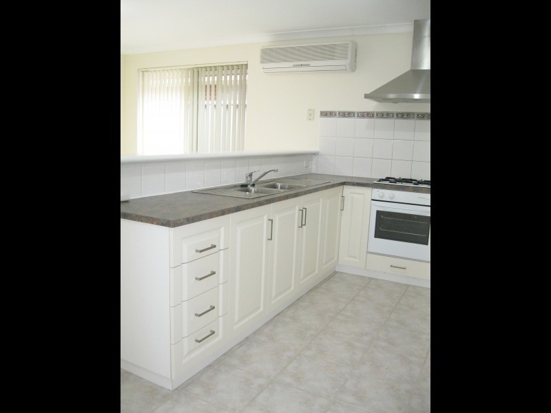 3/15 Holder Street, St James WA 6102