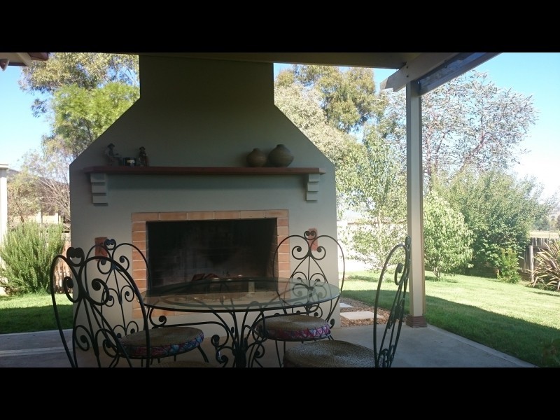 41 Country Way, Bathurst NSW 2795