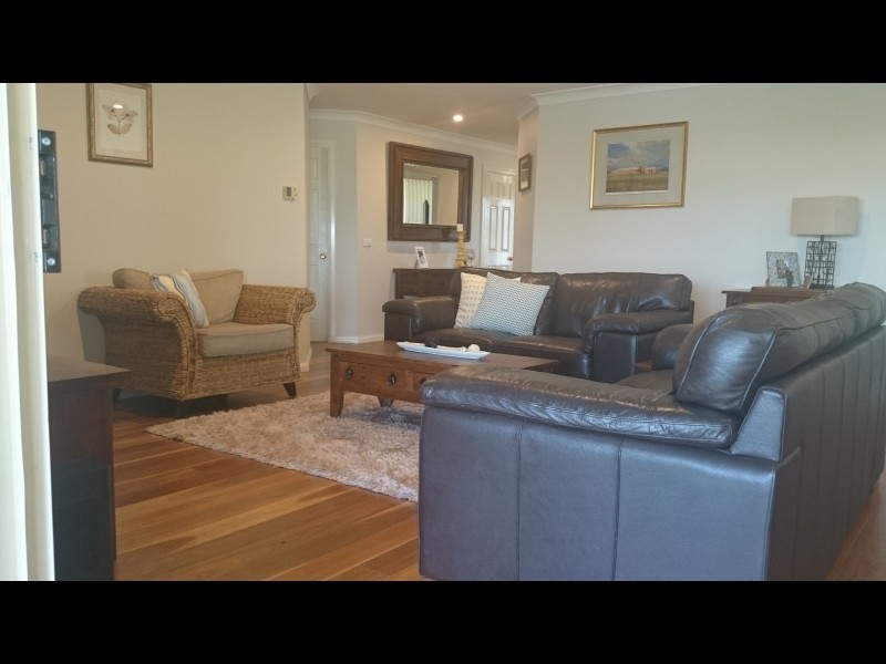 41 Country Way, Bathurst NSW 2795