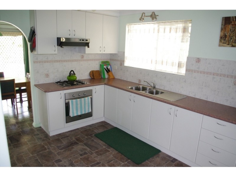 3 Elvington Way, Thornlie WA 6108