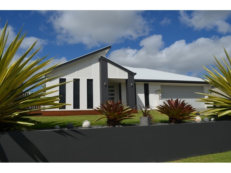 18 Bloomfield Court, Ormeau QLD 4208