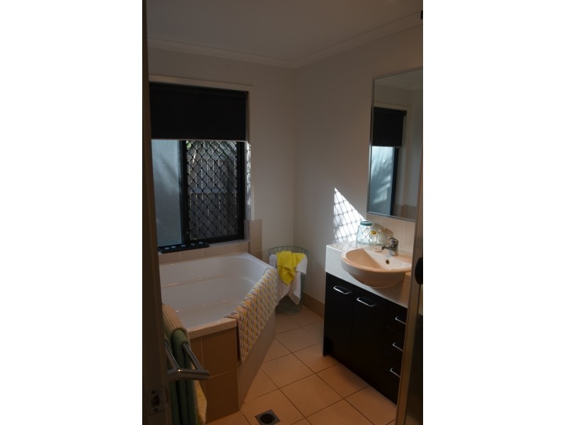 18 Bloomfield Court, Ormeau QLD 4208