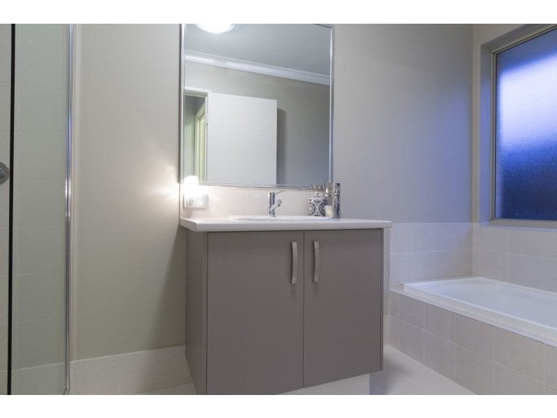 15 Dalmilling Drive, The Vines WA 6069