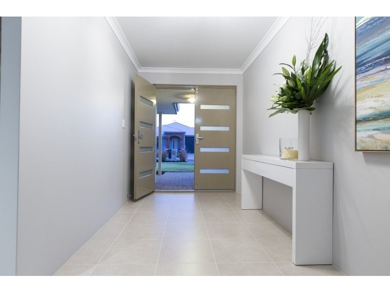 15 Dalmilling Drive, The Vines WA 6069