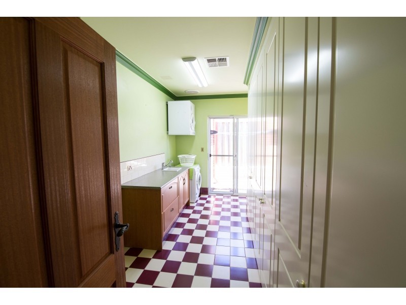 7 Brookmount Drive, Ellenbrook WA 6069