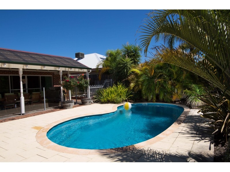 7 Brookmount Drive, Ellenbrook WA 6069