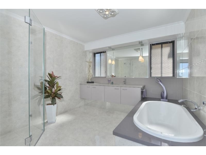 15 Kildare Grove, Killarney Heights NSW 2087