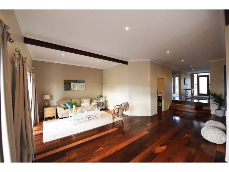 32 Buliti Street, Hope Island QLD 4212