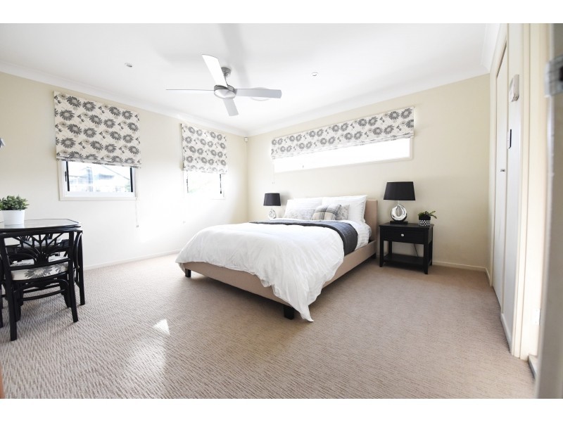 32 Buliti Street, Hope Island QLD 4212