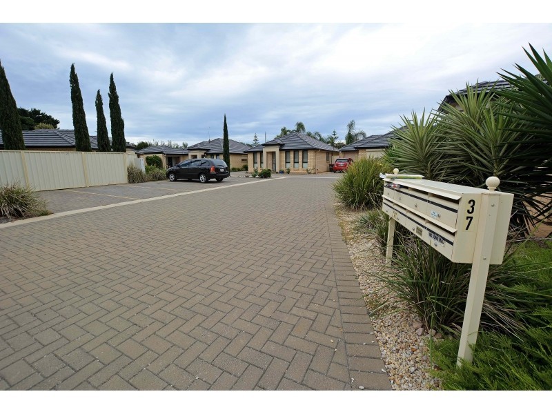6/37-39 Albany Avenue, Port Noarlunga South SA 5167