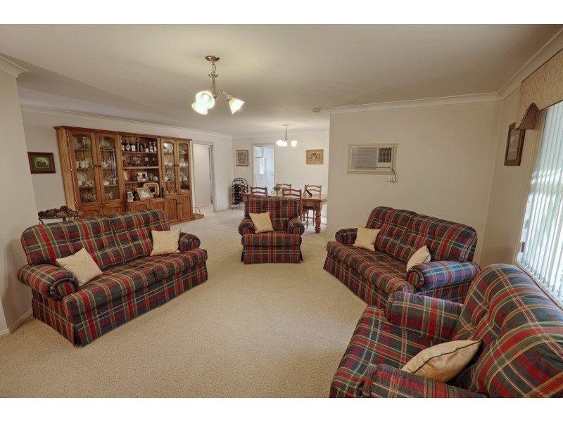 31 New York Avenue, Warners Bay NSW 2282