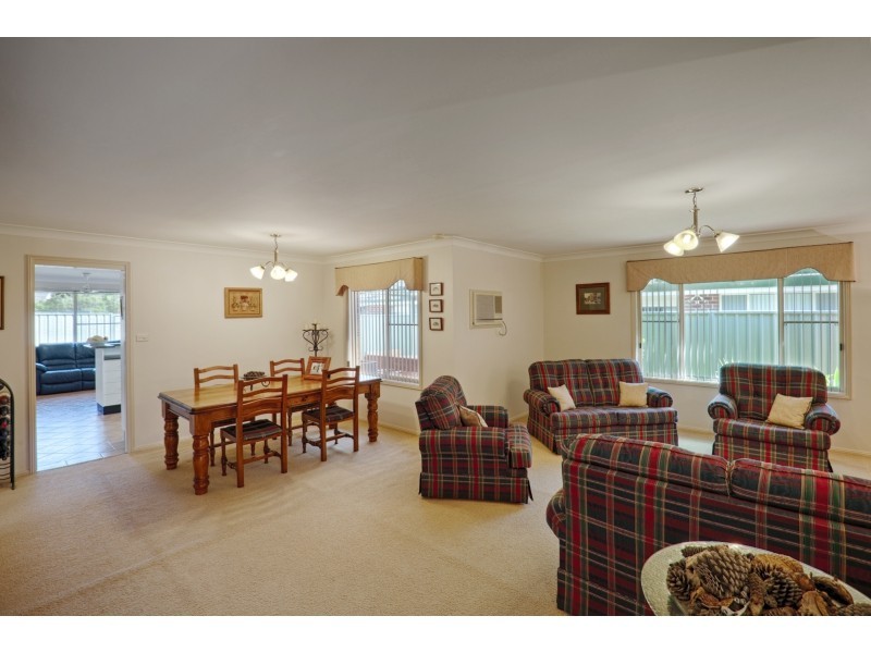 31 New York Avenue, Warners Bay NSW 2282