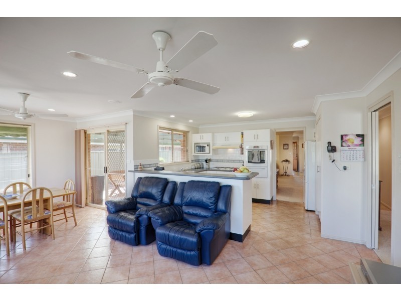 31 New York Avenue, Warners Bay NSW 2282