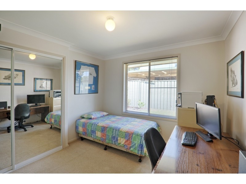 31 New York Avenue, Warners Bay NSW 2282