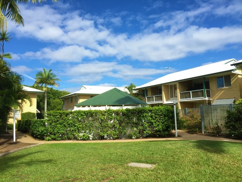 2/22-26 Warren Street, St Lucia QLD 4067