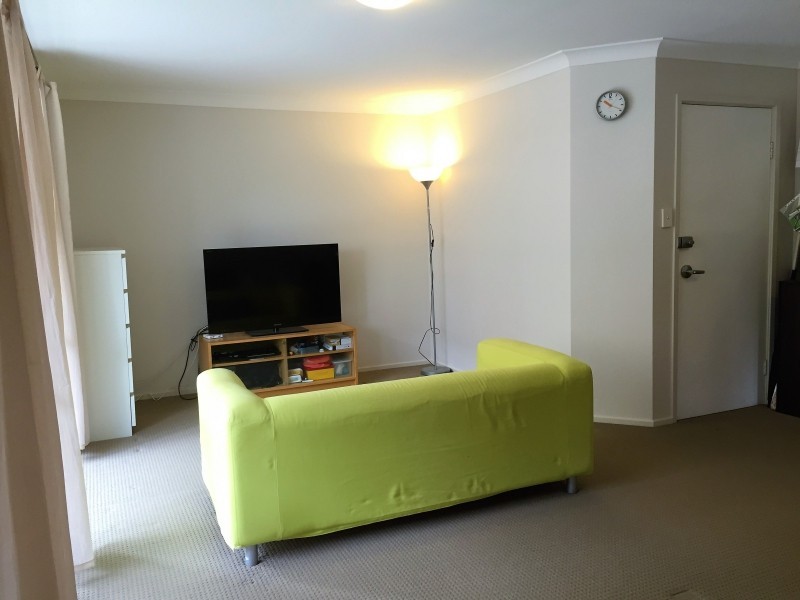 2/22-26 Warren Street, St Lucia QLD 4067