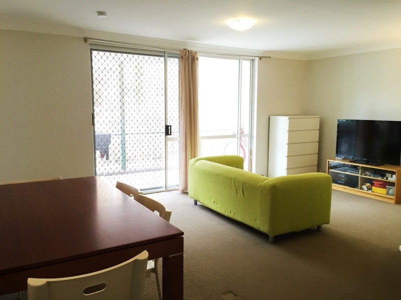 2/22-26 Warren Street, St Lucia QLD 4067