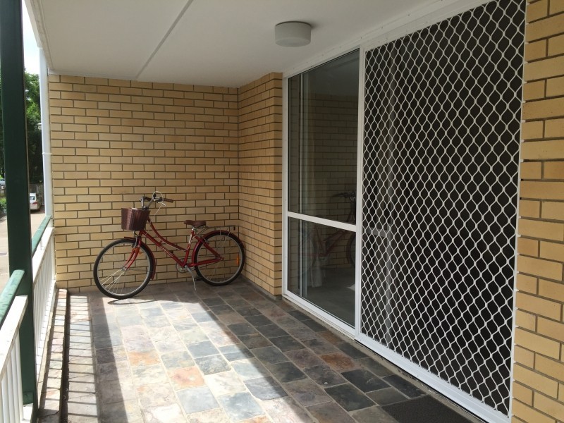 2/22-26 Warren Street, St Lucia QLD 4067