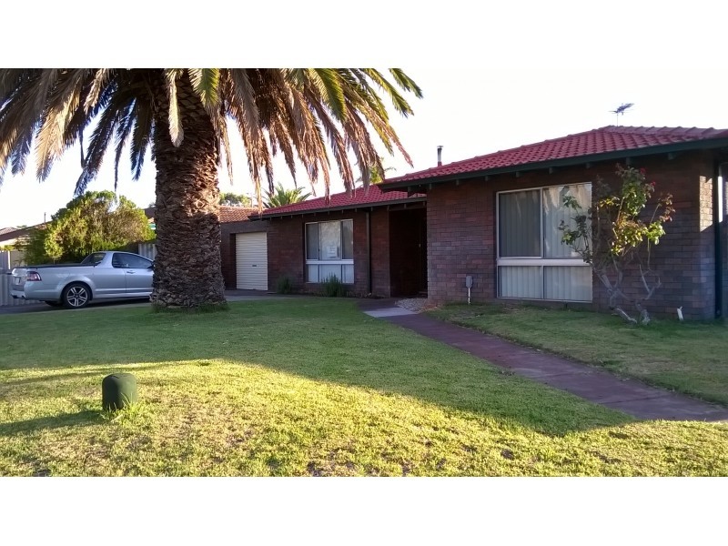 2 Nevis Place, Safety Bay WA 6169