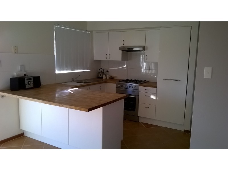 2 Nevis Place, Safety Bay WA 6169