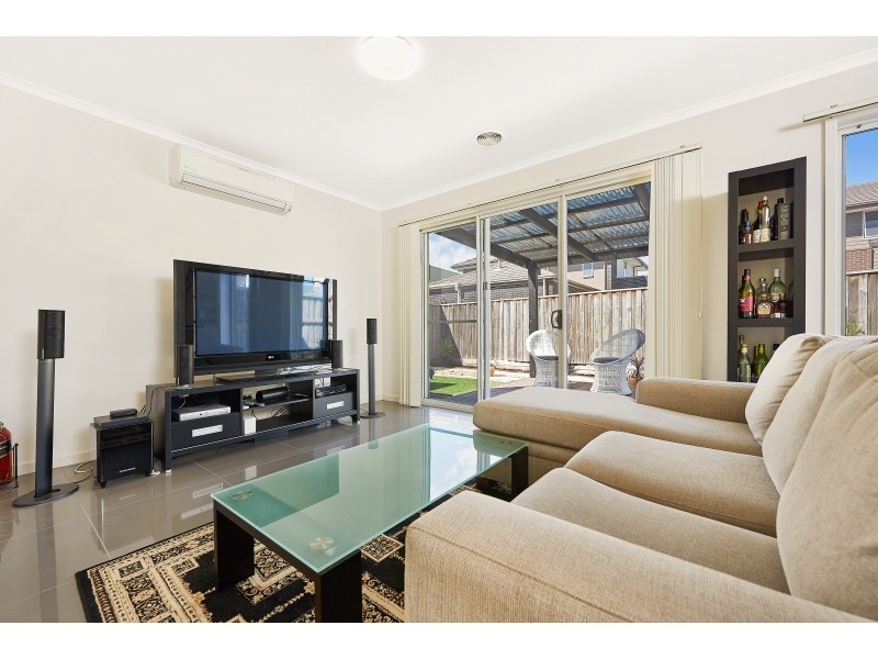 11 Exhibition Drive, Mulgrave VIC 3170