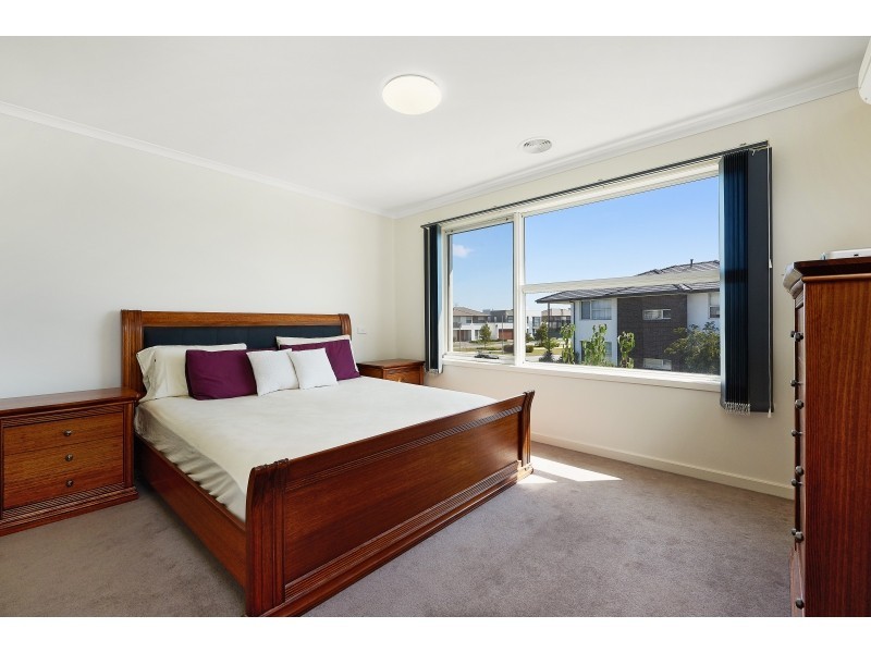 11 Exhibition Drive, Mulgrave VIC 3170