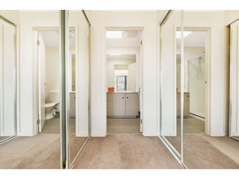 11 Exhibition Drive, Mulgrave VIC 3170