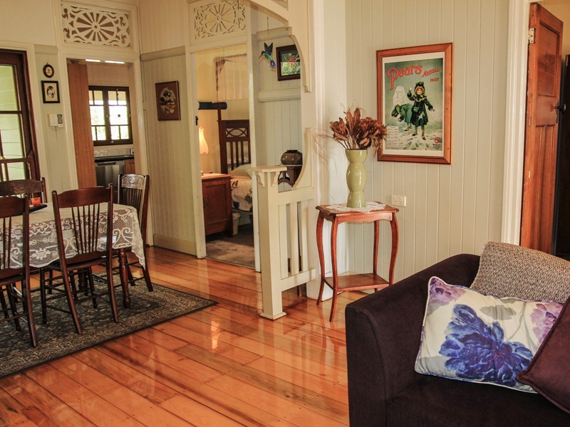 9 Old Logan Road, Gailes QLD 4300