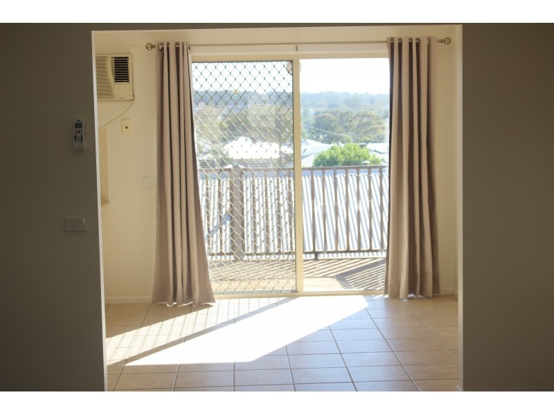 1/254 Desmond Street, Lavington NSW 2641