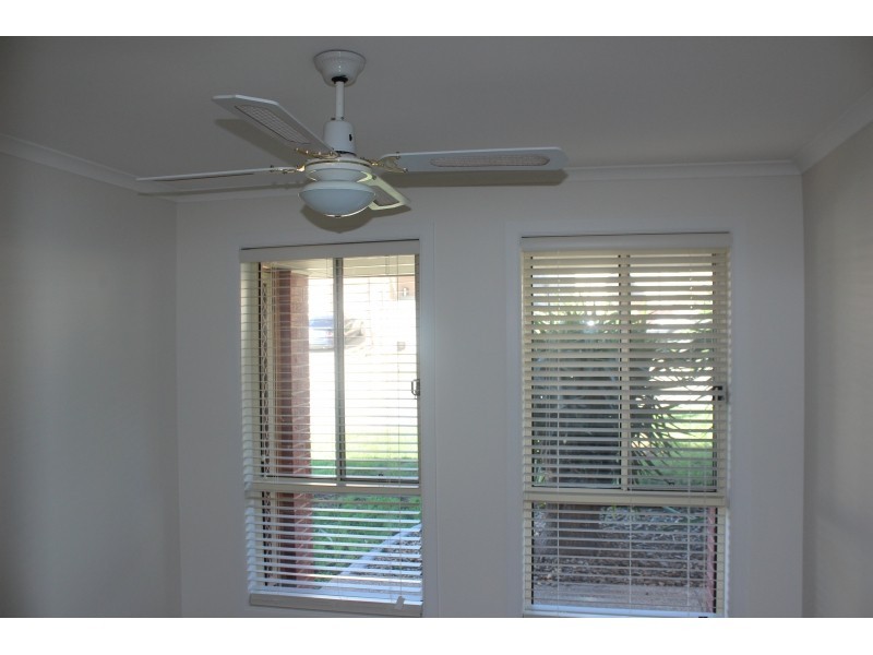 1/254 Desmond Street, Lavington NSW 2641