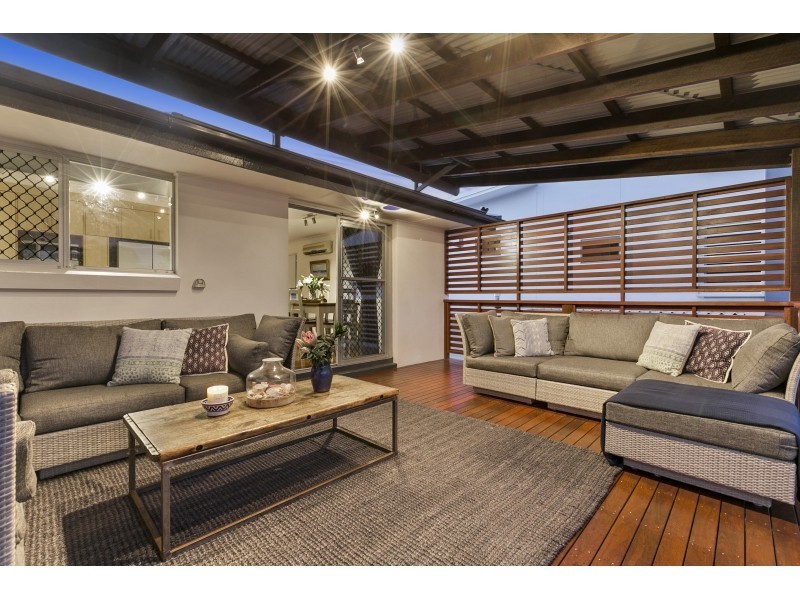 92 Cambridge Street, Carina Heights QLD 4152