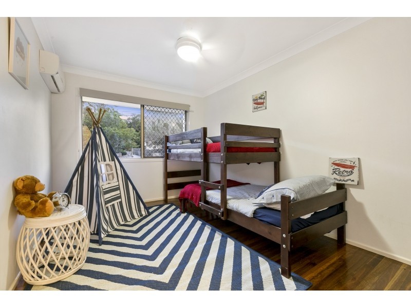 92 Cambridge Street, Carina Heights QLD 4152