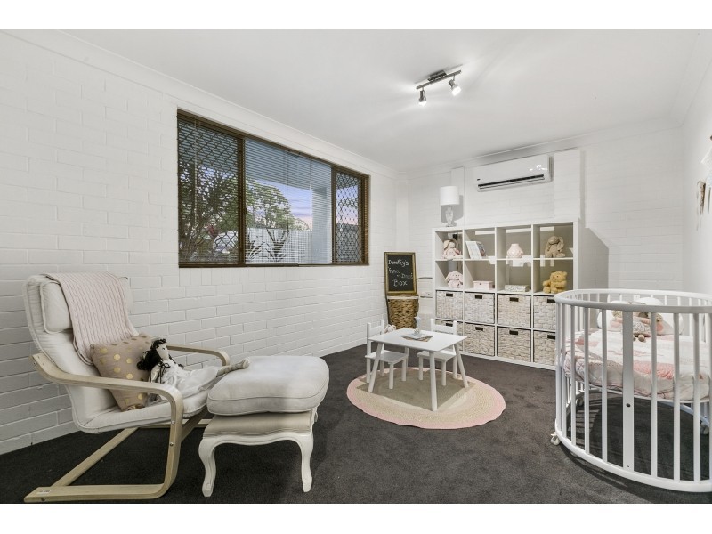 92 Cambridge Street, Carina Heights QLD 4152