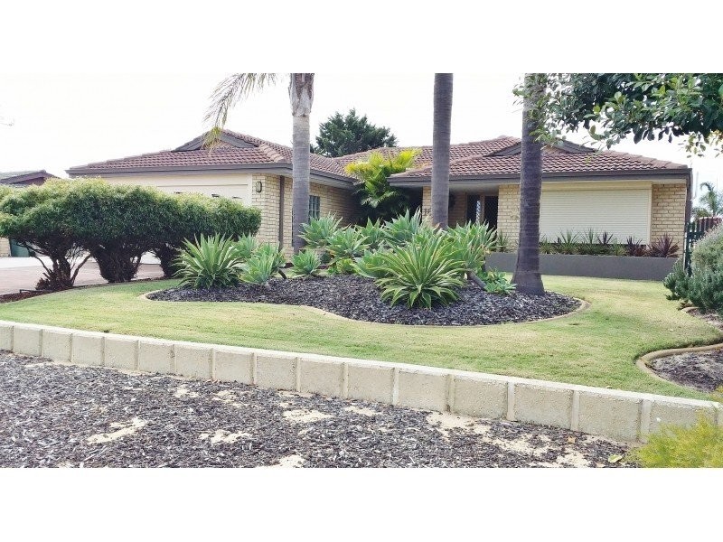 16 Mahogany Drive, Halls Head WA 6210