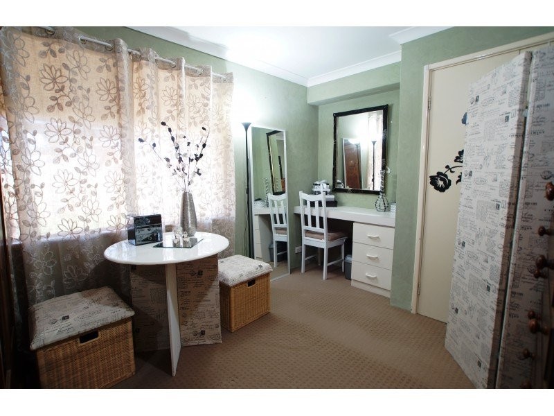 16 Mahogany Drive, Halls Head WA 6210